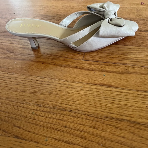 J.Crew mule pump with bow - Picture 1 of 4